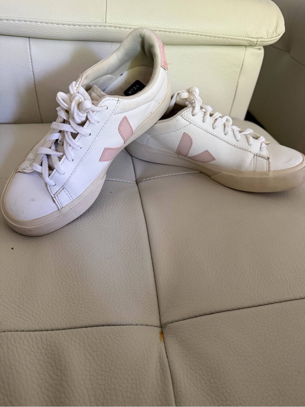 Veja Low-Top White Leather Sneakers with Light Pink V